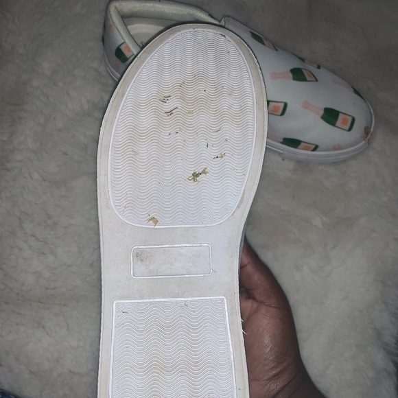 Sneakers - Picture 4 of 4